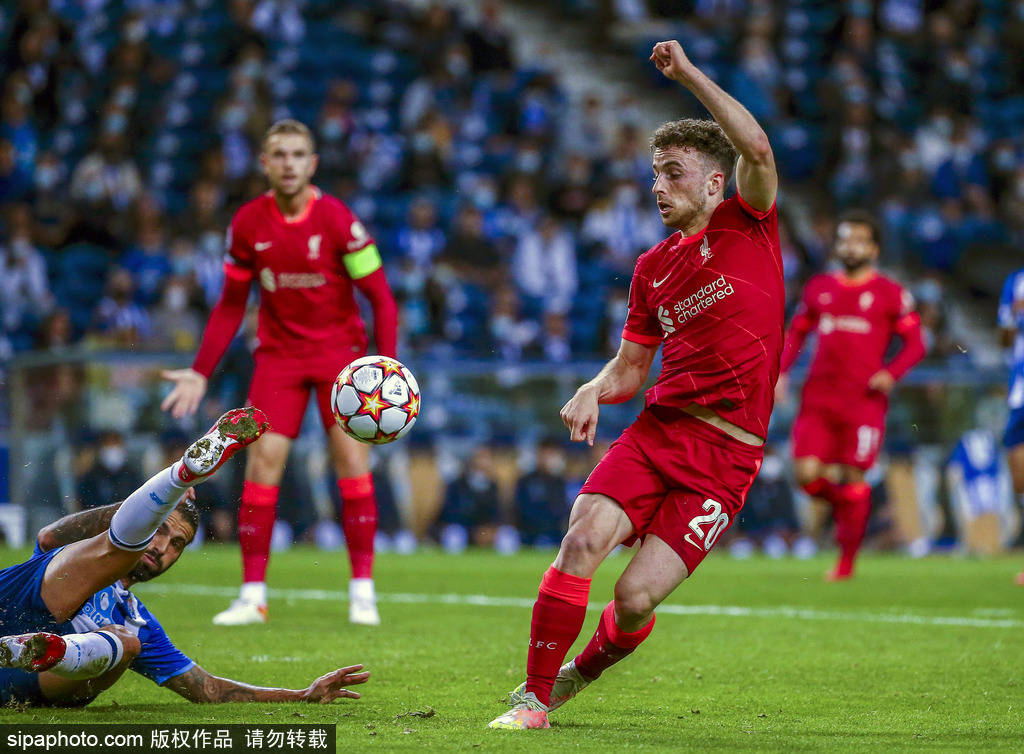 队在前三节 队在前三节